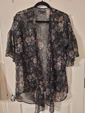 American Eagle Outfitters Black Floral Sheer Open-Front Kimono